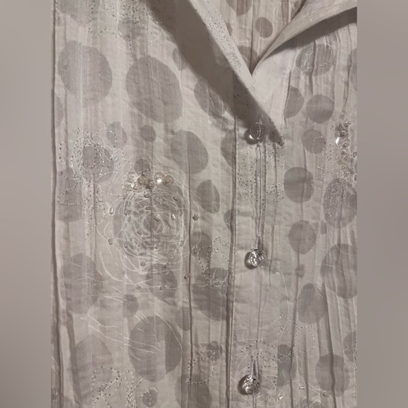essentials - by Maggie. white with sheer polkadots and embroidered roses NWOT - Picture 12 of 12
